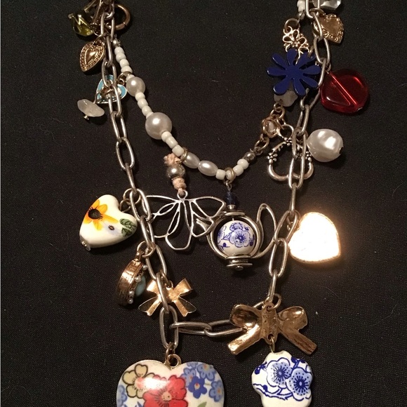 FREE PEOPLE CHARM NECKLACE HEARTS FLOWERS ETC MULTI STRAND GUC - Picture 2 of 3